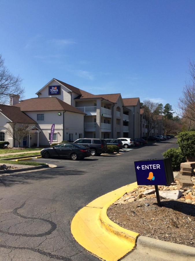Intown Suites Extended Stay Raleigh Nc- Capital Blvd Exterior photo